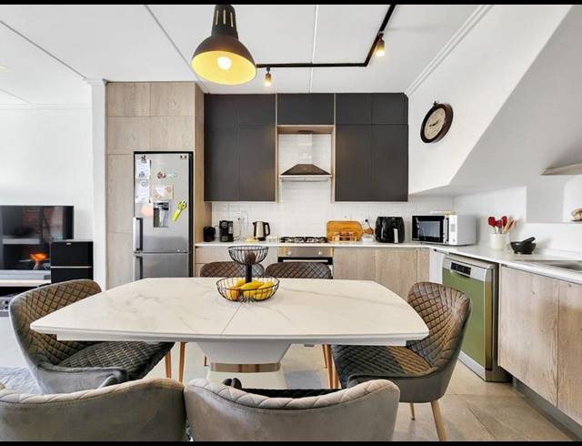 2 BEDROOM TOWNHOUSE FOR SALE IN SANDOWN